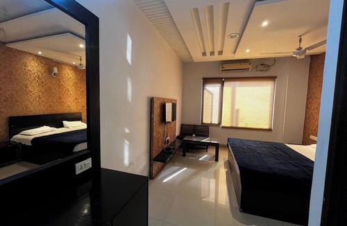Nangal Hotel | Alitus Hotel in Nangal