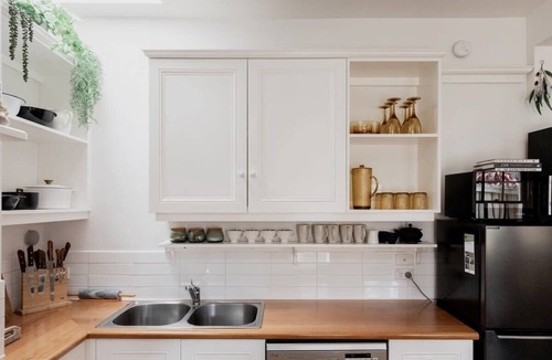 Hobart Central Business District Cottage | 'Allambee' Heritage cottage in trendy South Hobart