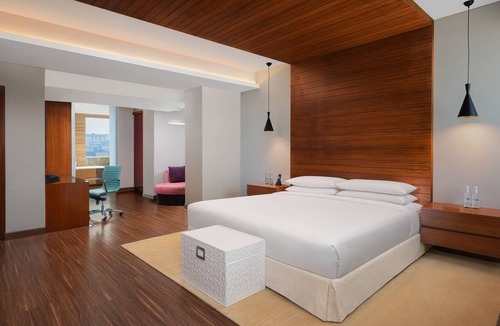Kadubeesanahalli Hotel | Aloft by Marriott Bengaluru Outer Ring Road