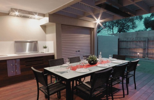 Queenscliff House | Amaroo by the beach and Swan Bay