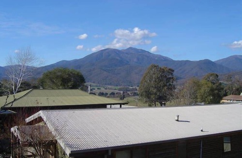 Tawonga South House | Amaroo - Mount Beauty