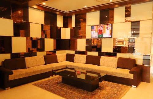 Vrindavan Hotel | Ananda Castle