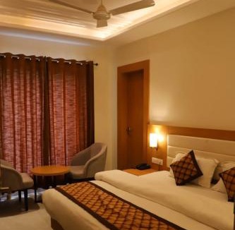 Vrindavan Hotel | Ananda Castle