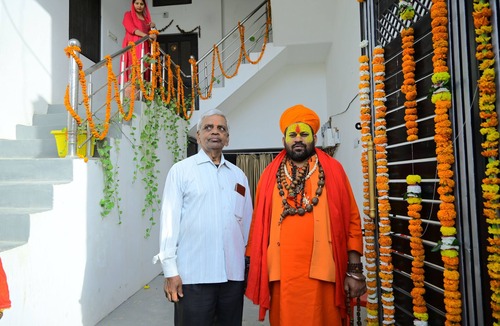 Faizabad House | Aradhya home stay Spacious 5-bedroom building in welcoming Ayodhya withAC,WiFi