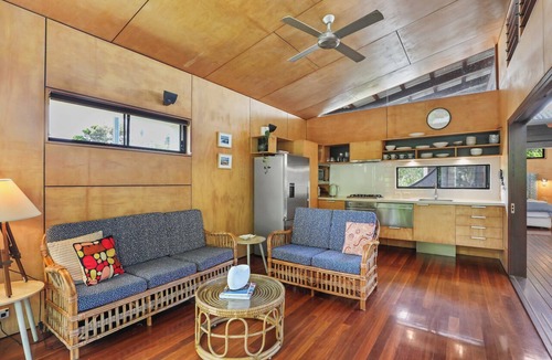 Point Lookout House | Architect-Designed Beach House in Point Lookout