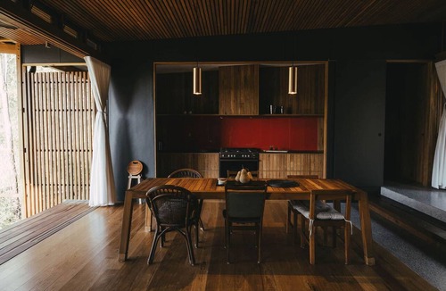 Cessnock City Council House | Architect Designed Alpaca Farm Retreat and Hot Tub