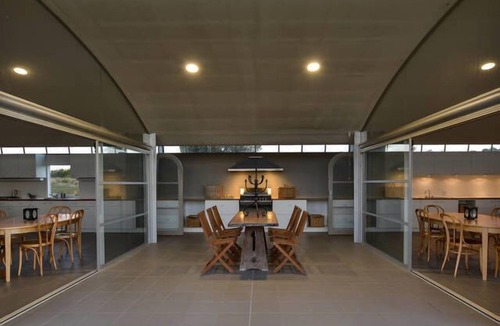 Bingie House | Architectural masterpiece on 100 acres next to the beach