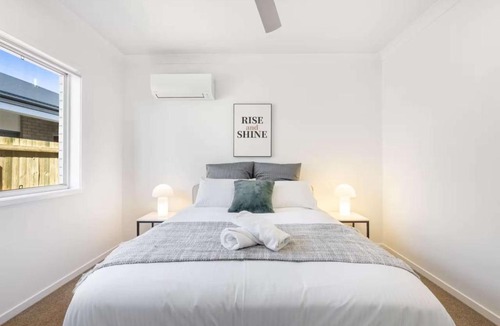 Browns Plains House | Arvia Residences 3BR Relaxed Stay