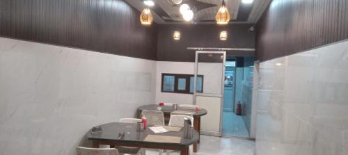 Aonla House | Astha Restorent & Geust House