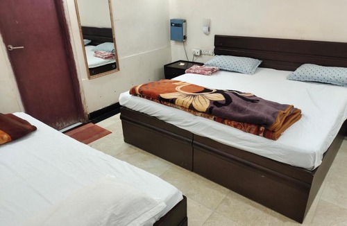Mahmoorganj Bed & Breakfast | Avadh vihara Beds & Breakfast