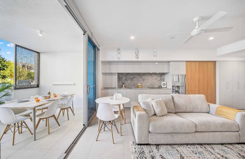 Bokarina Apartment | Azzure Haven: Resort-style Living by Bokarina Beach