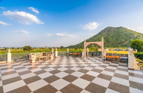 Viratnagar Villa | Badshah Farmstay by VEO - Part of StayVista