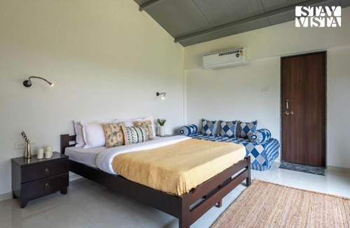 Nashik Villa | Banyan Nirvana Villa by VEO, StayVista - 3BHK with Infinity Pool & Private Pool