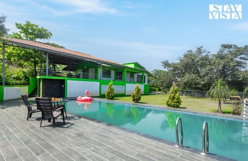Nashik Villa | Banyan Nirvana Villa by VEO, StayVista - 3BHK with Infinity Pool & Private Pool