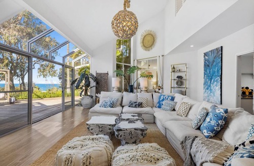 Safety Beach House | Barellen Beach House - Luxury Beachfront Oceanview