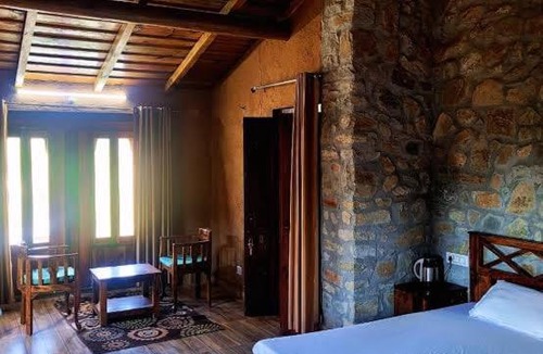 Khirsu Bed & Breakfast | Basa Stay