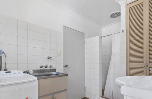 Woorim House | Basic Beachside Hideaway