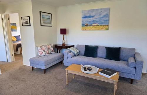 Point Lonsdale Apartment | Bay Bright