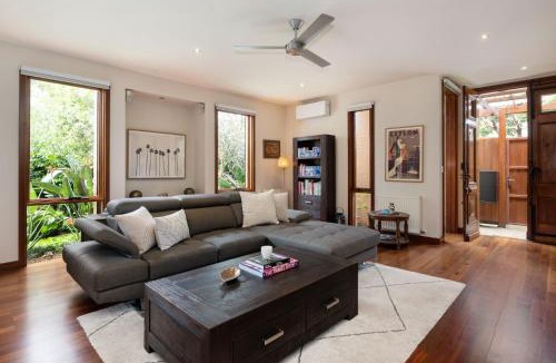 Highett House | Bayside Oasis in Highett