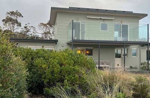 Connellys Marsh House | Beach Front Beach House Retreat