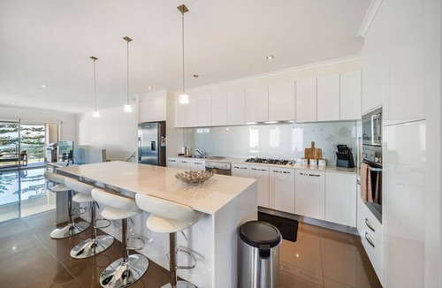 Semaphore South House | Beach Haven at Semaphore - Sweeping Ocean Views