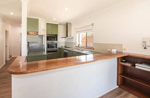 West Busselton House | Beachfront home Busselton- Jetty Views