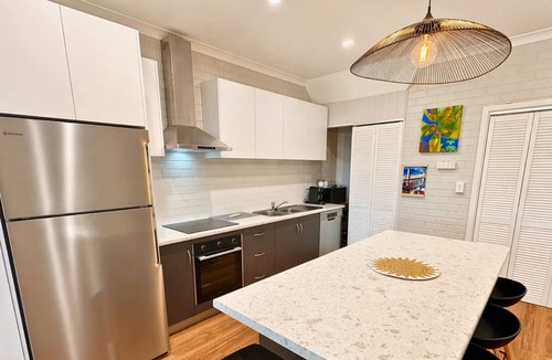 Geographe House | Beachside Bliss at Galley Cove House – Renovated 2BR Retreat
