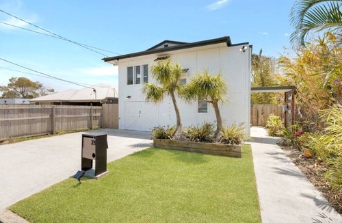 Margate House | Beachside Bliss at Margate Sea-Esta