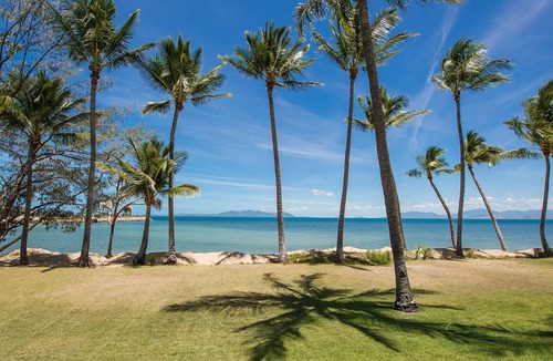 Nelly Bay Apartment | Beachside Palms Unit 1