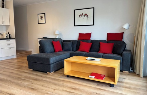 Lorne Apartment | Beachside Resort Escape | 2BR | 150m to Beach | Pool, Spa, Sauna & EV Charging