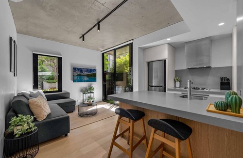 North Melbourne Apartment | Beautiful Boutique Home with Parking Near QV Market