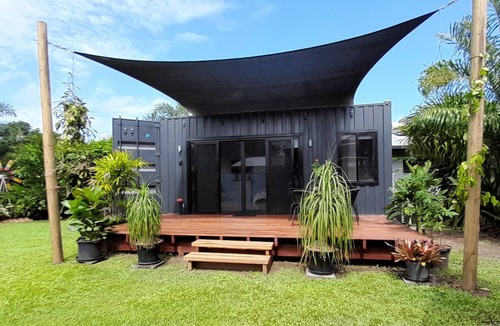 Silkwood Cabin | Beautiful Cabin minutes to Rainforests, Islands, Beaches and Reef. Pet Friendly!