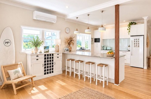 Freshwater House | Beautiful Hamptons style home, just a short walk from the Beach, shops & cafés.