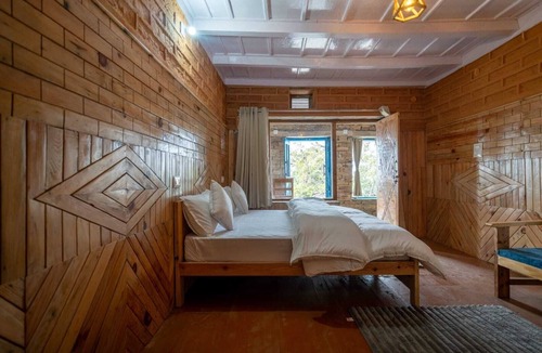 Almora Resort | Beautiful Himalayan view,peaceful, a perfect place in the lap of nature.