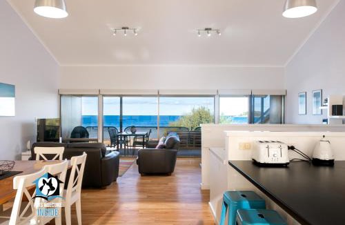 Encounter Bay House | Beautiful Sea Front 3BR with Great Views
