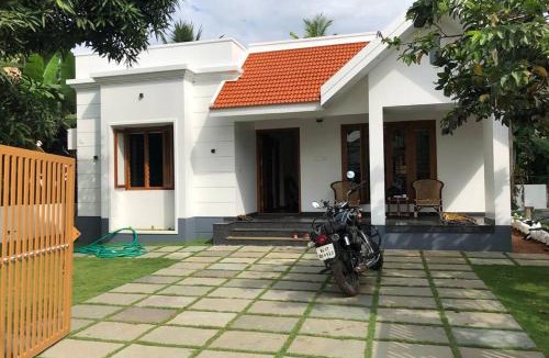 Alappuzha Villa | Beautiful village house with all facilities.