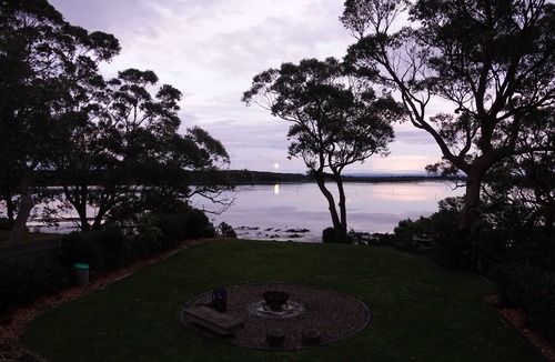 Culburra Beach House | Beautiful waterfront, pet friendly, modern space for 4 adults or young family.