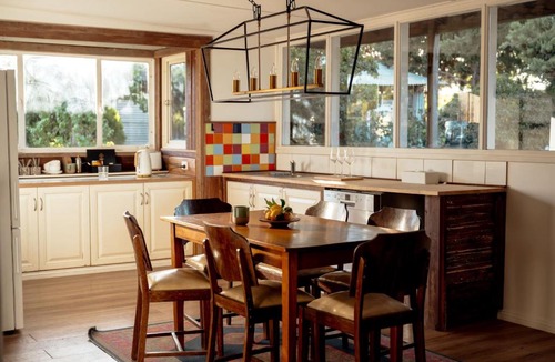 Upper Wakefield Bed & Breakfast | Bed in a Shed Vineyard Stay