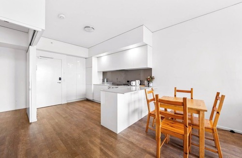 Bowen Hills Apartment | Belise - Executive 2BR Elegance plus parking & pool
