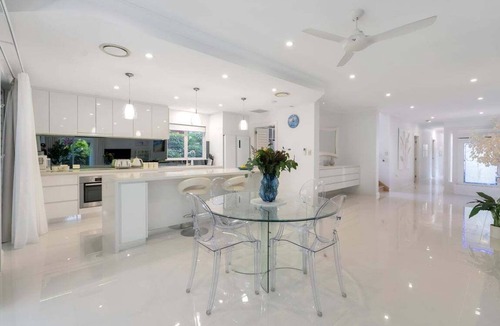 Kewarra Beach House | Belle Escapes Oceanfront Manor