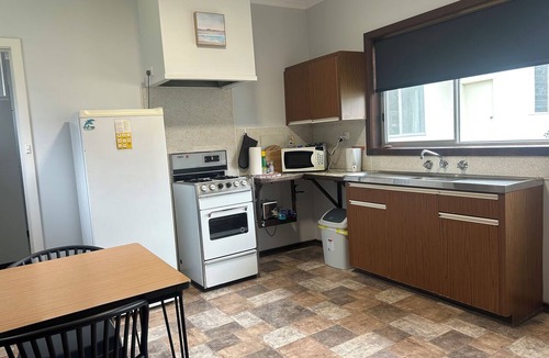 Bemm River Cabin | Bemm River Bungalows #1 Holiday accommodation. 1 bedroom, 3 single beds.