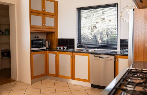 Bicheno House | Bicheno Coastal Retreat