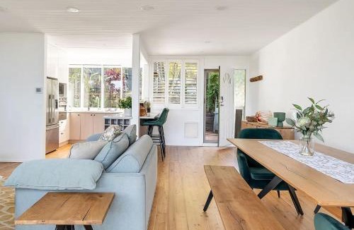 Beacon Hill House | Blissful Bushland Spa Retreat