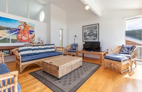 Boomerang Beach House | Blue Pacific