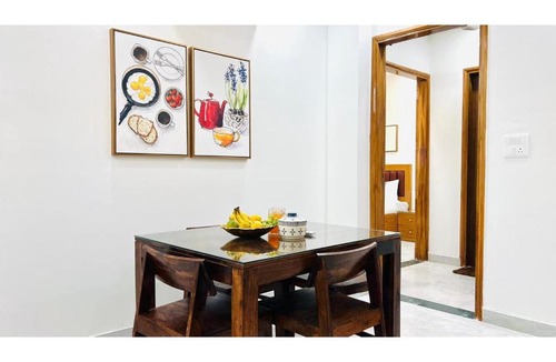 New Delhi Apartment | BluO Modern 2BHK - Central Delhi