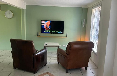 Daisy Hill Apartment | BNE24M1
