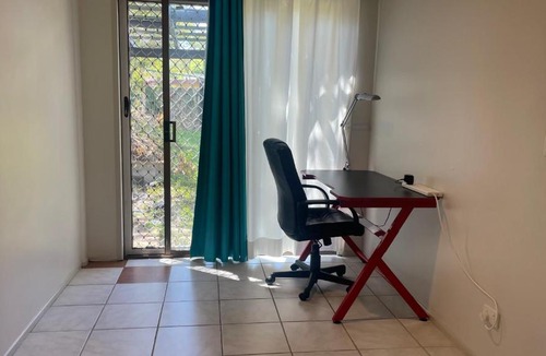 Daisy Hill Apartment | BNE24M1