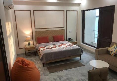 Dwarka Apartment | Bo-Teak 5bhk service apartment, Yashobhoomi centre