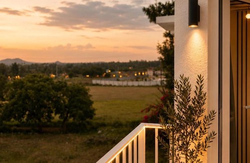 Nandi Hills House | Boho 3bhk - clay and stone nandi with pool