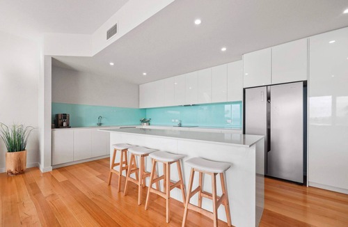 Encounter Bay Villa | BOOK 3, PAY FOR 2 NIGHTS The Bluff Villa 4-121 Franklin Pde Encounter Bay